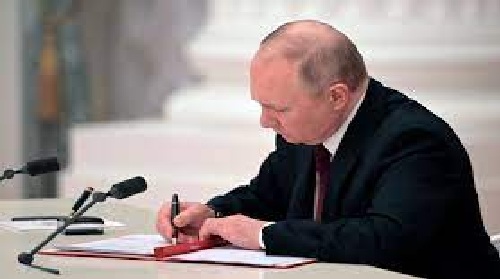 یوکرین کے دو علاقوں کو آزاد تسلیم کرنے کا روس نے کیا اعلان