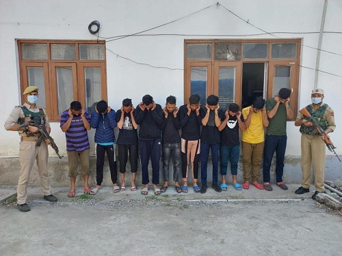 یاسین ملک کے گھر کے باہر ملک مخالف نعرہ بازی کرنے والے 10 ملزم گرفتار: سری نگر پولیس