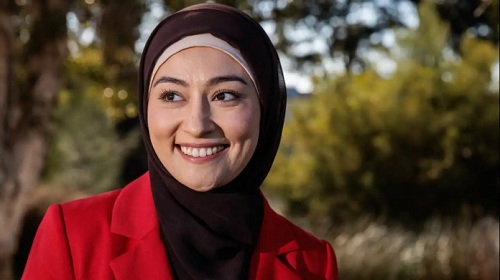 آسٹریلیائی پارلیمنٹ میں حجاب پہننے والی پہلی خاتون بنیں فاطمہ پیمان